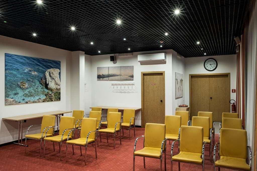 Meditur Hotel Pisa - Vecchiano Facilități foto